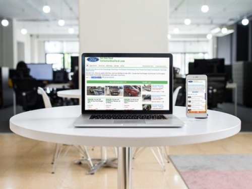 Thiết kế web Salon Saigon Ford - SalonSaiGonFord.com mẫu Phalcon MBN01