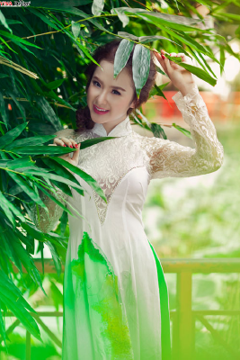 Angela Phương Trinh - mặc kín nhưng đẹp lạ