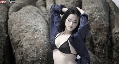 Maya, khoe đường cong tuyệt mỹ