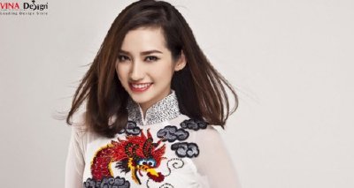Trúc Diễm thanh tao với áo dài hình rồng